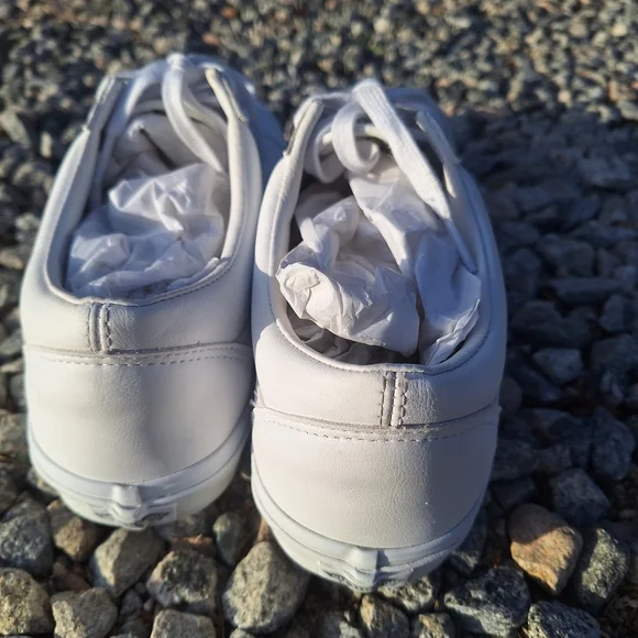 Vans Old Skool Classic All-White Men's Sneakers 12 - Picture 6 of 16